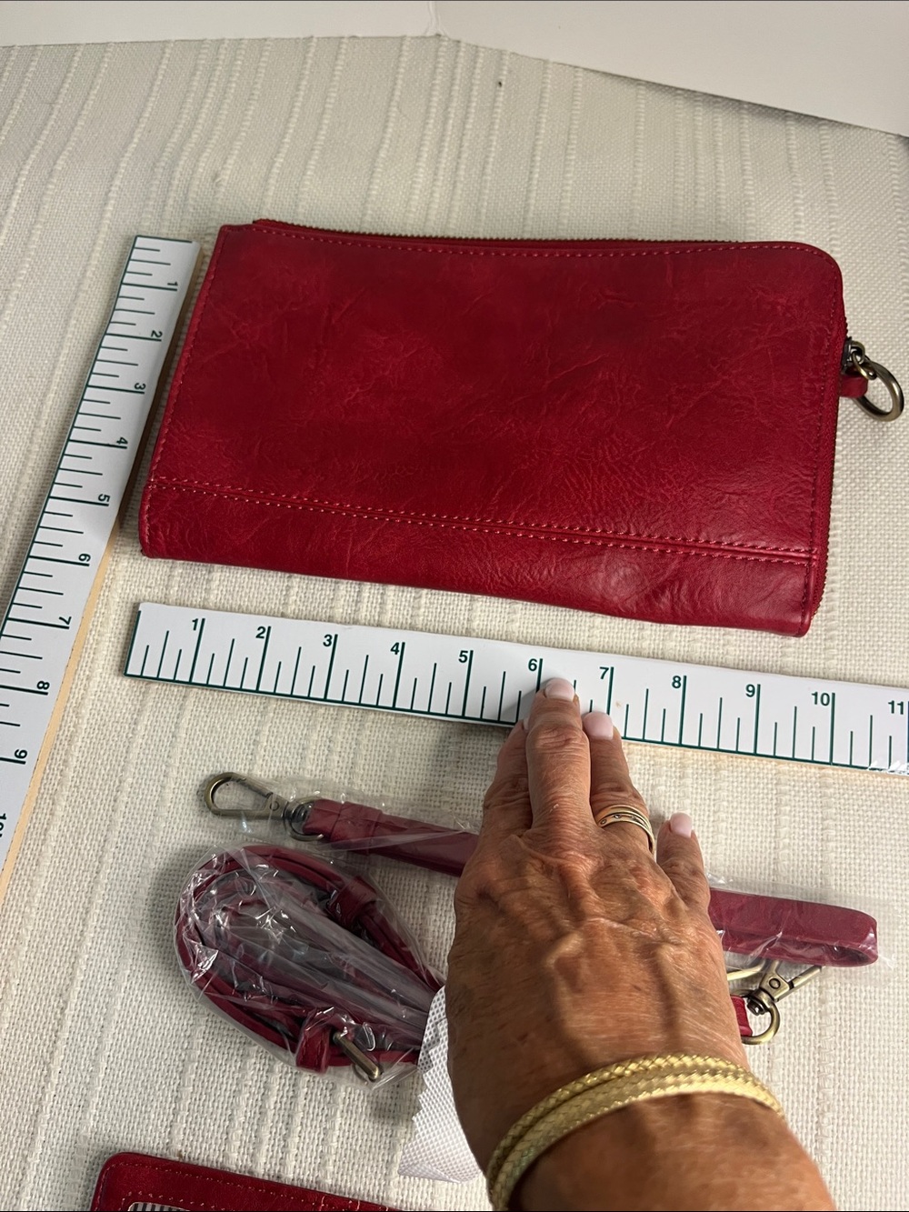 JOY Susan: Red Convertible Wristlet Crossbody NWT wCardholder NEW! 4 pc set - Picture 9 of 16